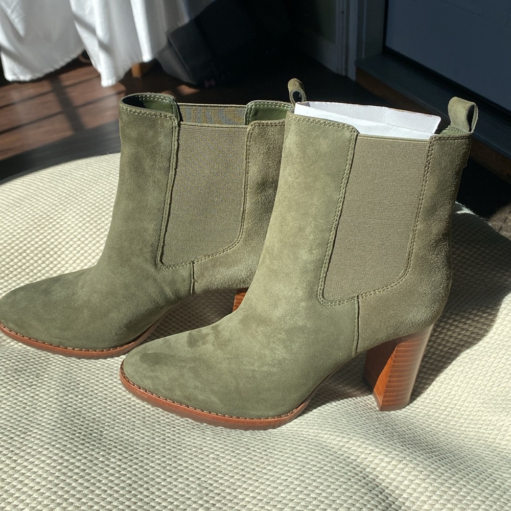 Ralph Lauren Green Heeled Boots Suede